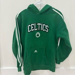 Vintage Adidas Youth Celtics Sweatshirt Hoodie (L 14-16) perfect for NBA finals!